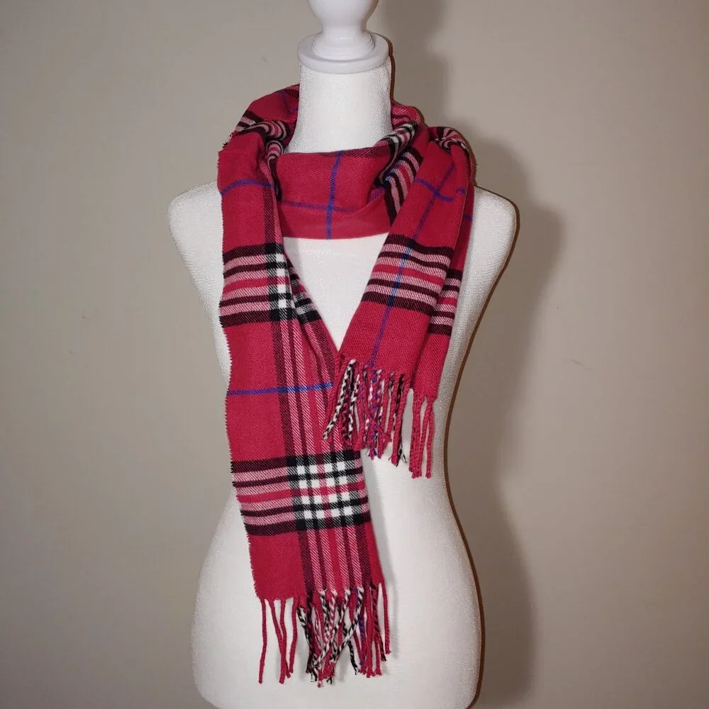 Handtailored 100% Cashmere Made in Germany Fringed Plaid Scar in Soft Red OS